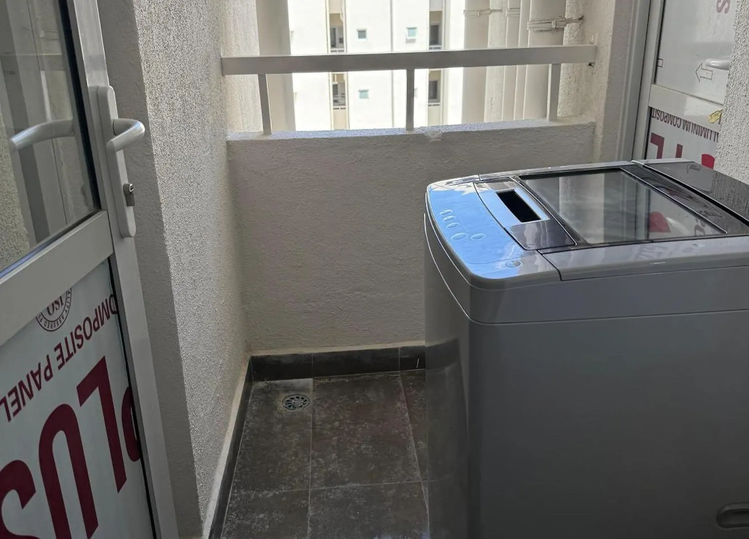 Airport S4 Apartment نيجومبو
