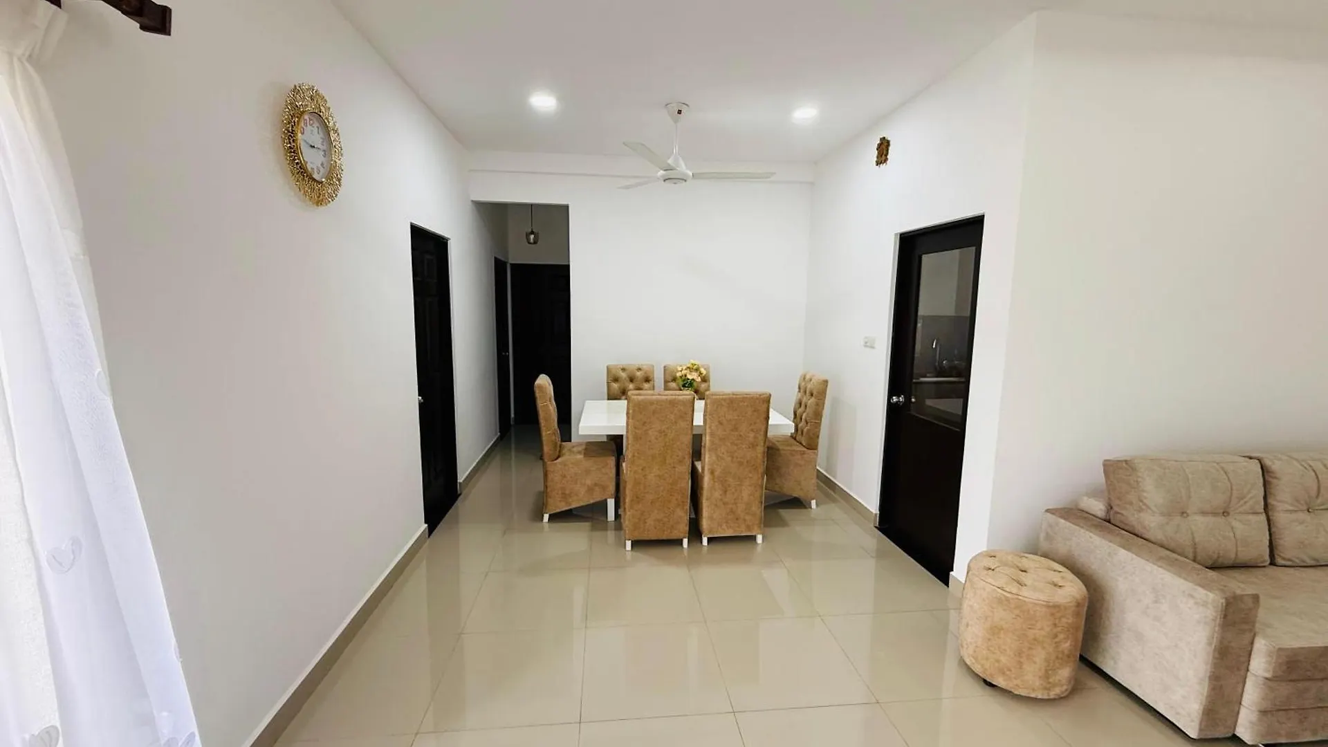 Airport S4 Apartment نيجومبو